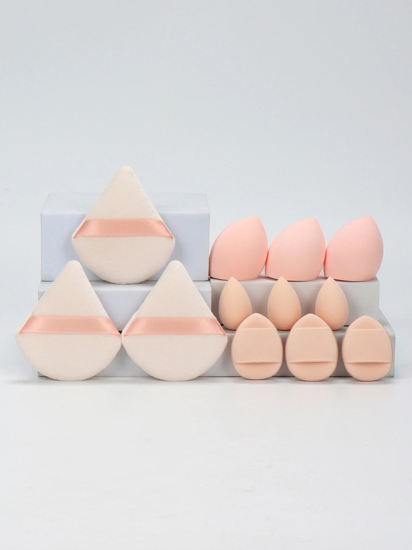 Ensemble Éponges Maquillage 12 Pièces — Houppettes & Œufs de Beauté